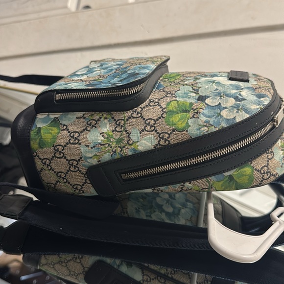 Gucci Bloom Backpack - Picture 5 of 14